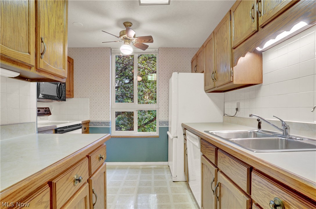 Silver Lake Towers Condo - Residential