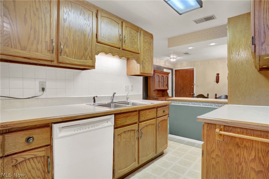 Silver Lake Towers Condo - Residential