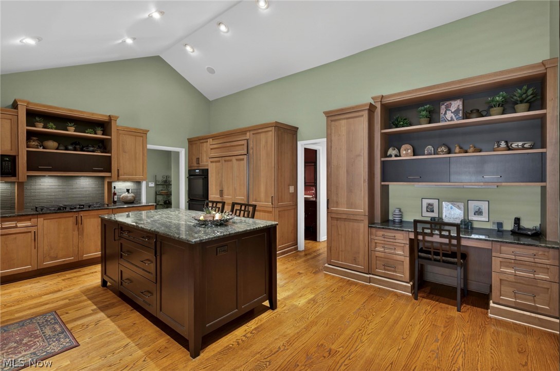 10 Longmeadow Lane