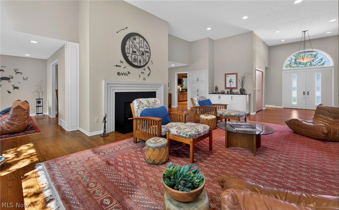 10 Longmeadow Lane
