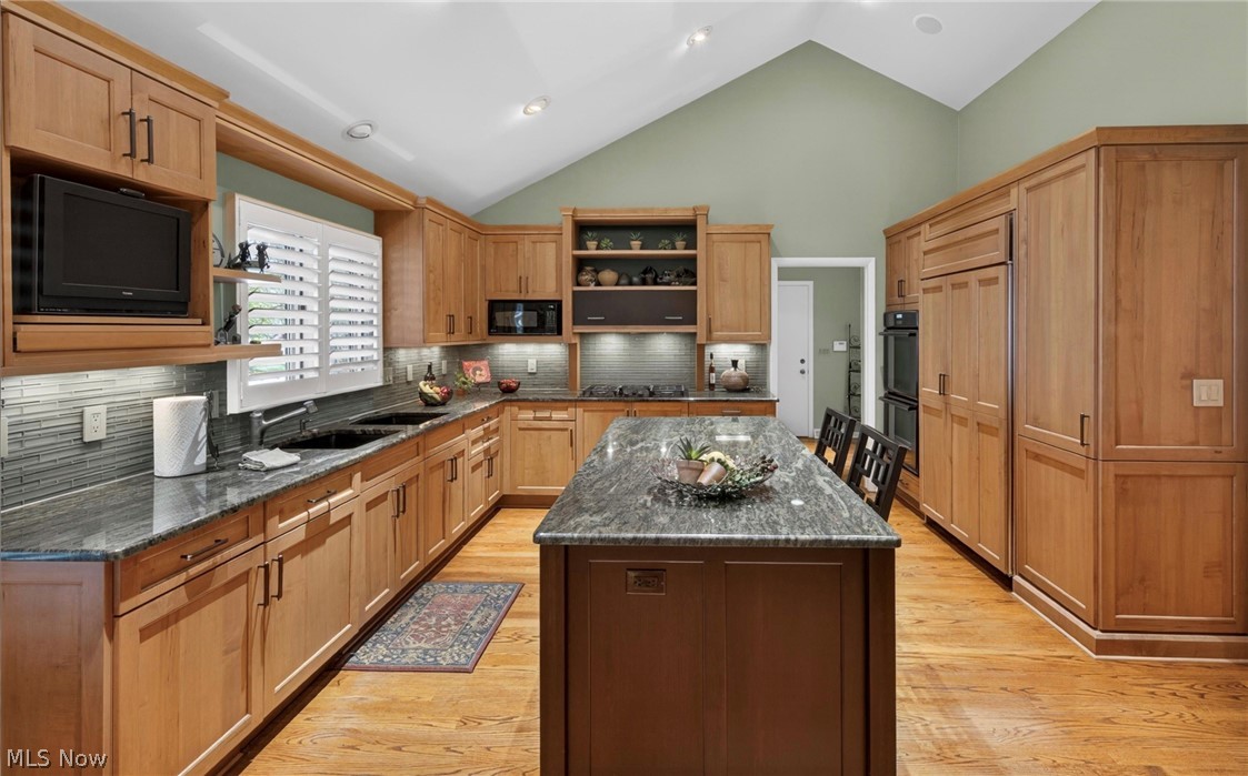 10 Longmeadow Lane