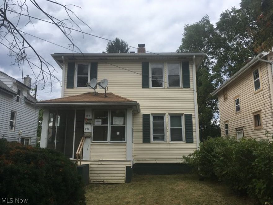 Multi-family Akron, OH home for sale. There are 2 units here, both with 2 beds and 1 bathroom. The units are side by side
and share a basement. This property will need work and repairs before move in ready. Could make an incredible investment property.Property
is sold in AS-IS condition and WHERE-IS. Seller does not prorate taxes. Buyer pays all closing costs including, but not limited to any and all
transfer taxes, title, legal, and recording fees. Seller has no knowledge of condition. It is the responsibility of the buyer to do all research on
specifics pertaining to this property.