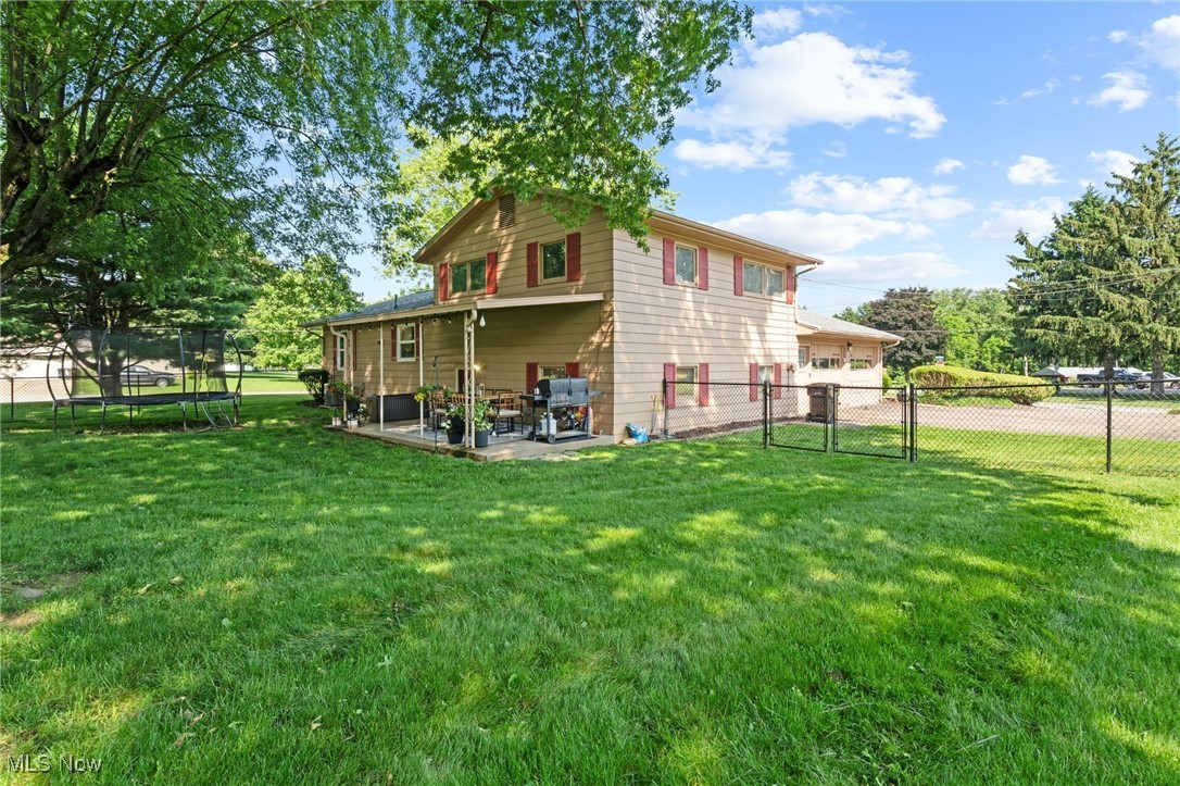 3303 Meadowwood Street, Massillon, Ohio image 7