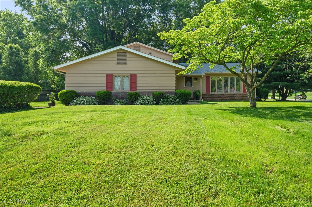 3303 Meadowwood Street, Massillon, Ohio image 1