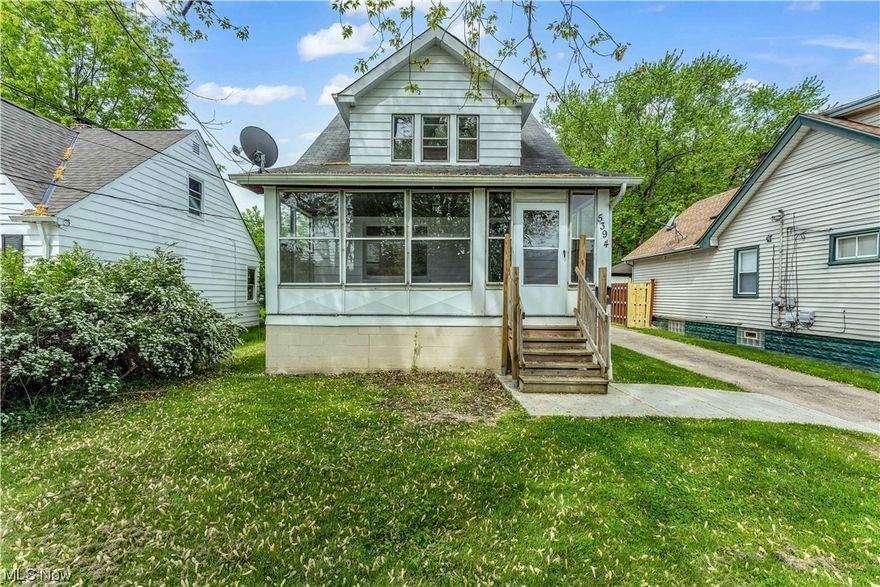 5394 E 111th St, Garfield Hts - Spacious 3 bed 1 bath home! //

$1150 rent / $1150 deposit //
$49 application fee per adult //
NO SMOKING //
1 time $149 non-refundable set up fee paid at lease signing //

$30/month required resident benefit package; can include personal property/liability insurance for an additional $5/month for $35/month total //

All applicants are required to fill out a PetScreening application, found on our website/app before being processed. Even if you have NO pets - this app must be filled out. 1-2 pets OK w/ approved PetScreening & PetFee (Some breed restrictions apply). 1 time, non-refundable pet fee of $200-300 per animal applies to all pets & must be paid prior to or when you pay your 1st month rent. (No fee for qualified assistance animals) //

Our application is processed through secure site: Findigs. They require ID & income verification. Without this, your app will not be processed. They offer 24/7 chat support on their app directly if you hav