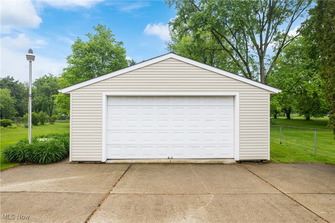 8434 Milmont Street, Massillon, Ohio image 38