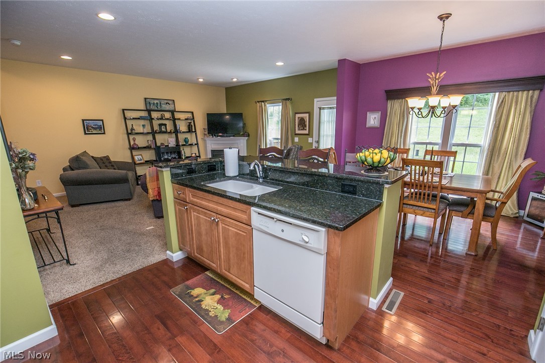 Hidden Lakes - Residential