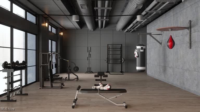 Multi-Use 2956 square ft unit for lease. $2956 per month. Photo of inside is NOT the unit for lease. Owner will build to suit. Store front and restrooms included. Endless possibilities for this space in a 13 unit complex! Do not miss out on this opportunity, schedule your showing today!