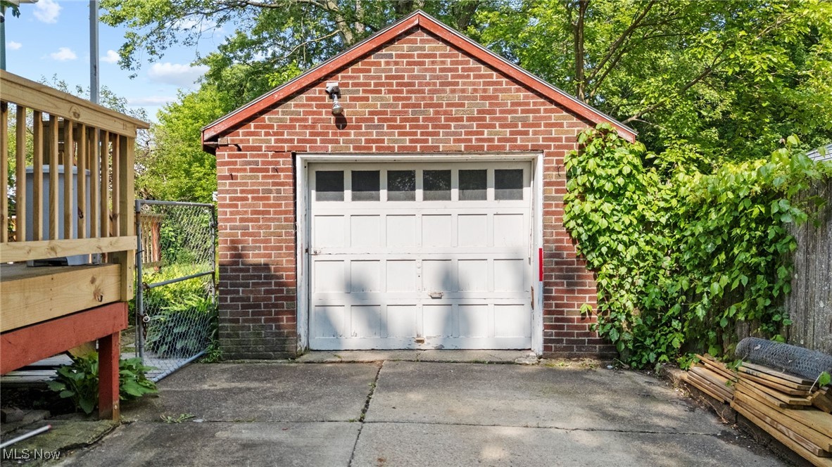674 Columbus Avenue, Akron, Ohio image 25