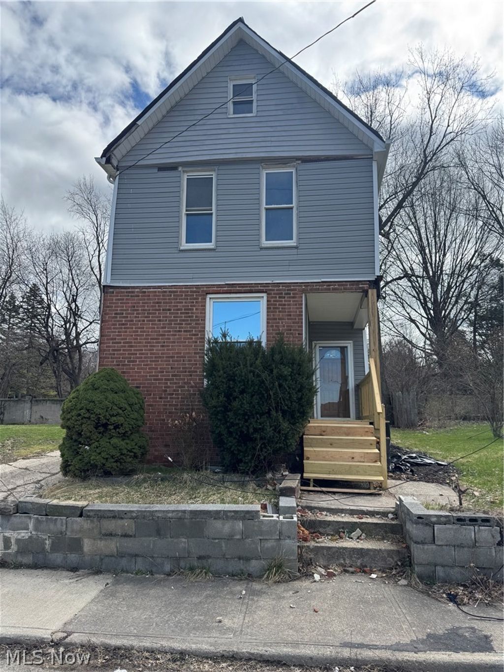 Photo of 12600 Forest Hill Avenue, Cleveland, OH 44112 (MLS # 5198073)