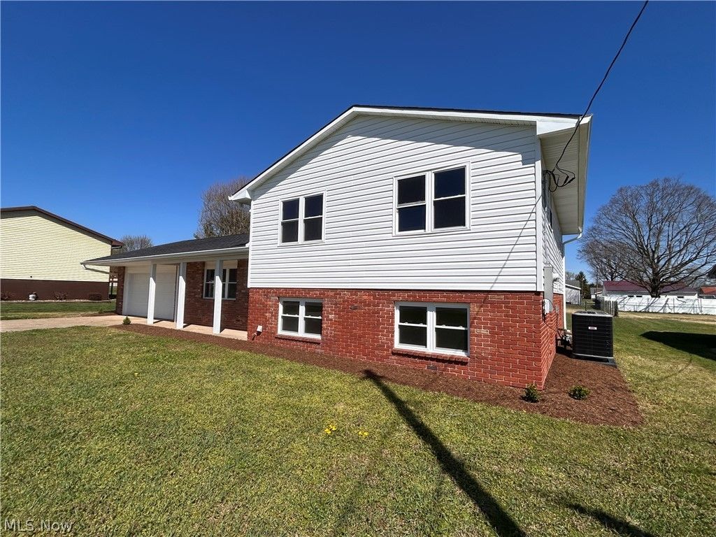 Photo of 114 Devol Drive, Marietta, OH 45750 (MLS # 5200080)