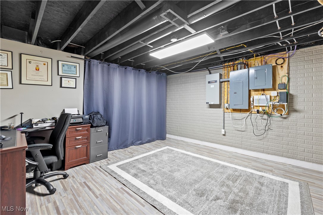 7073 Oak Tree Drive, Lorain, Ohio image 39