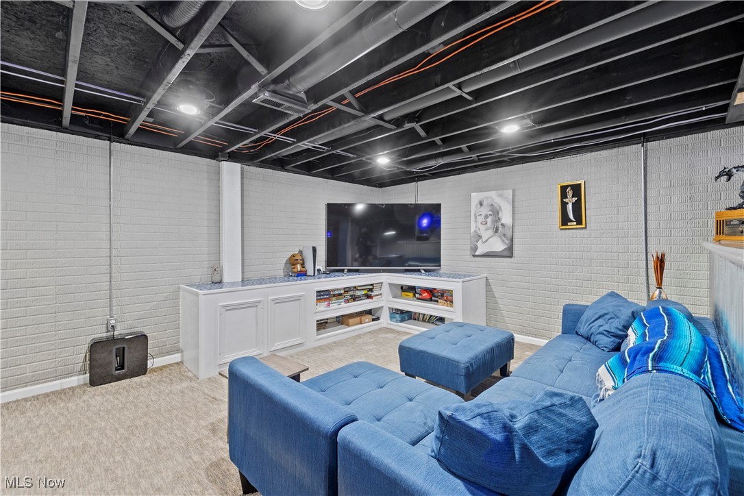 7073 Oak Tree Drive, Lorain, Ohio image 35