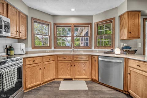 Tiny photo for 421 Summit Street, Wadsworth, OH 44281 (MLS # 5233339)