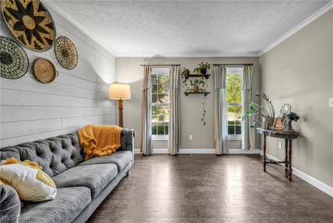 Tiny photo for 421 Summit Street, Wadsworth, OH 44281 (MLS # 5233339)