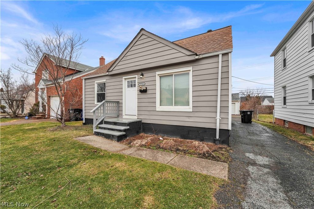 Photo of 4561 W 148th Street, Cleveland, OH 44135 (MLS # 5193018)