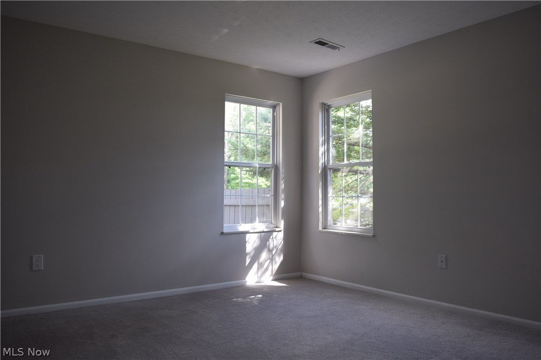 Villas At Oregon Trails Condo - Residential