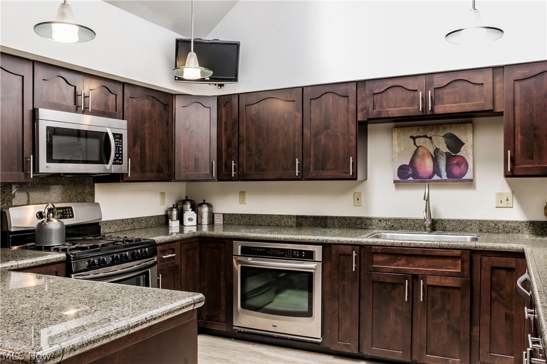 Lake Forest - Residential