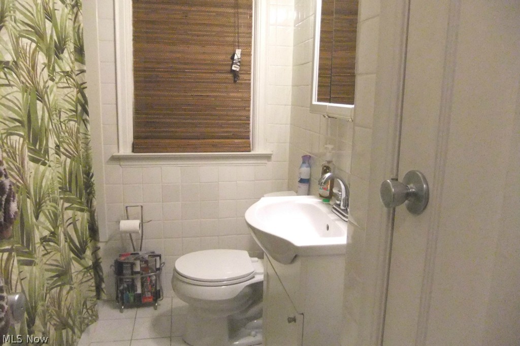 Parkland Sub/A J Halls - Residential Lease