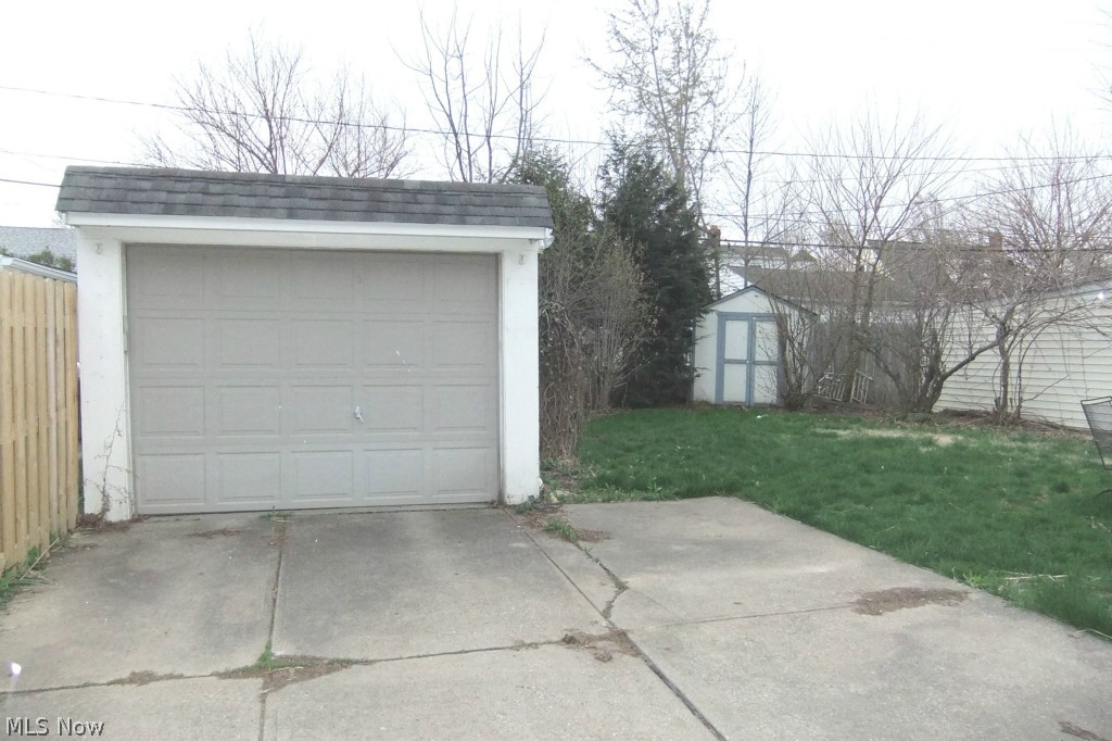 Parkland Sub/A J Halls - Residential Lease