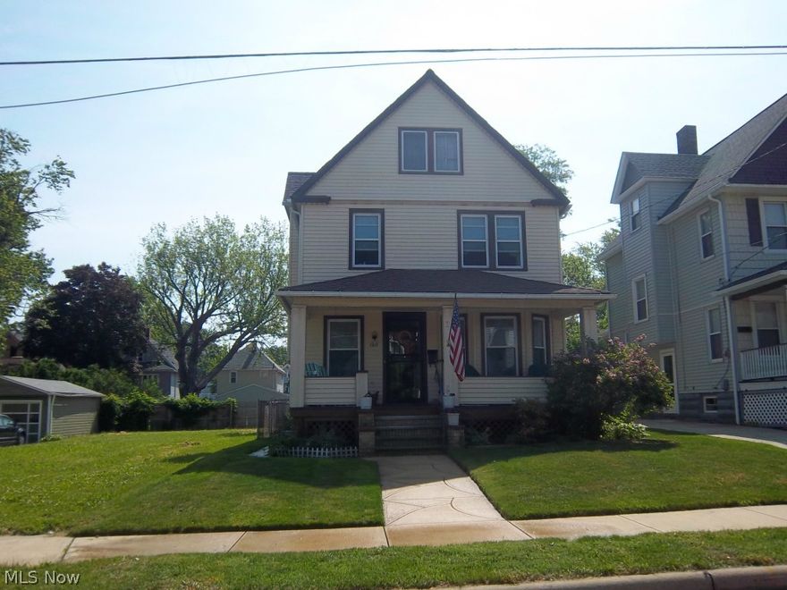 Great home located on the West side of Lakewood. Large Kitchen and Dining Room! Large Master Bedroom. Large attic space has potential to become a nice Bonus Room.