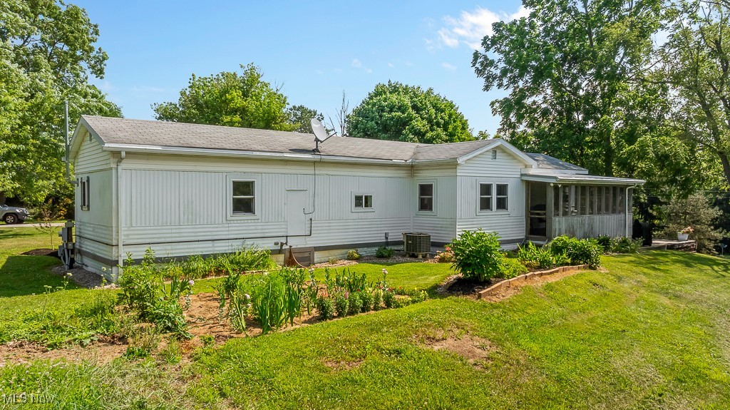 5492 Homeworth Road, Homeworth, Ohio image 8