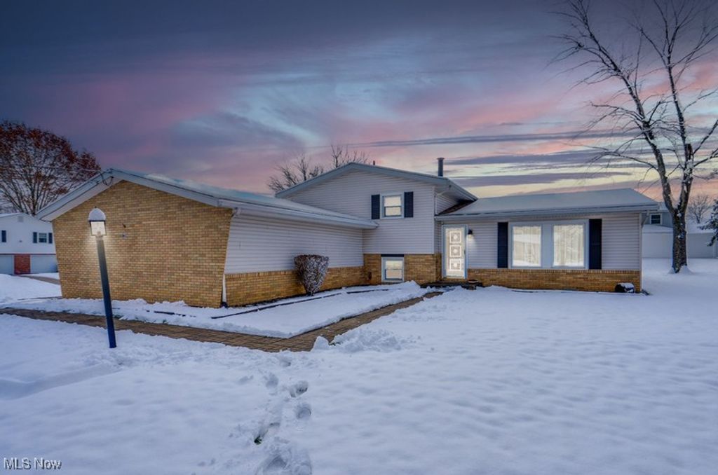 Photo of 5292 Pisces Street SW, Canton, OH 44706 (MLS # 5175087)