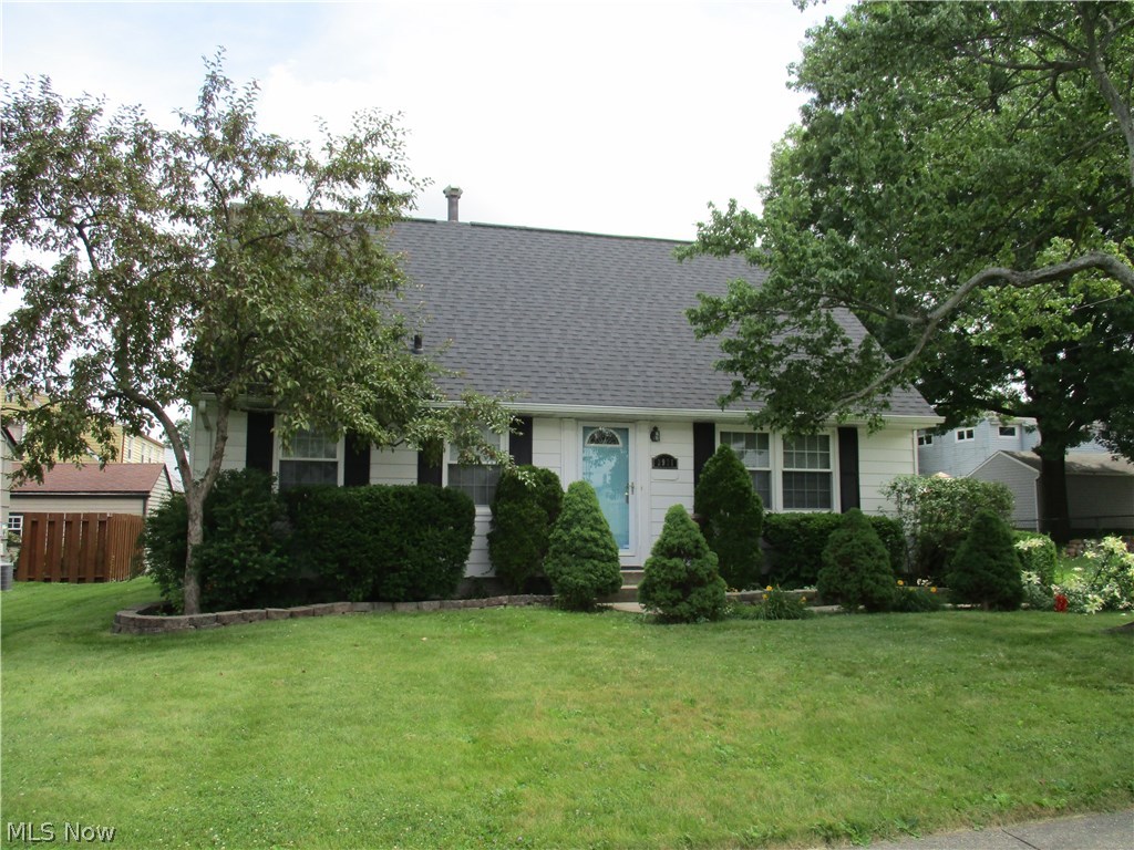 Newly remodeled 4 Bedroom 2 Bath Cape Cod... New Furnace, A/C, HWT. within the last 2 years... 2 Bedrooms and Bathroom on 1st & 2nd Floors....
Finished Family room in lower level... Deck and Fenced back yard... Garage with door opener....Close to Park, Schools, and Shopping....