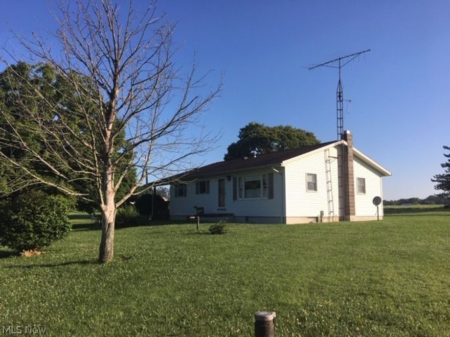 Cute as can be! Over 1,100 sq ft! Nice, spacious rooms, load of storage space! Beautiful lot, over an acre, gives plenty of play area, garden space and so much more! This is a true gem in a quiet setting! There is a total of 10 parcels. The additional five parcel numbers are as follows:190-007-630-0, 190-007-640-0, 190-007-650-0, 190-007-660-0, 190-008-090-1.