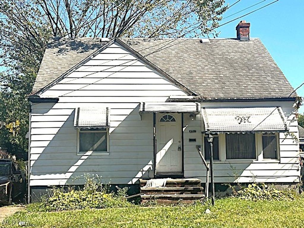 Photo of 4761 E 173rd Street, Cleveland, OH 44128 (MLS # 5185079)