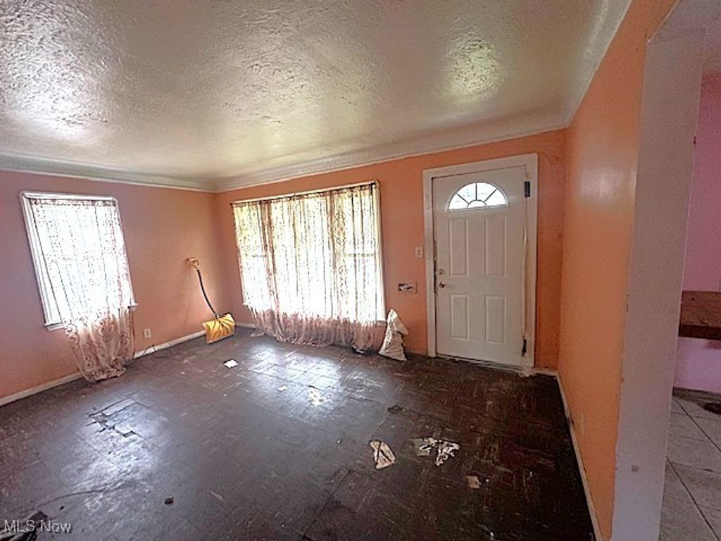 Photo of 4761 E 173rd Street, Cleveland, OH 44128 (MLS # 5185079)