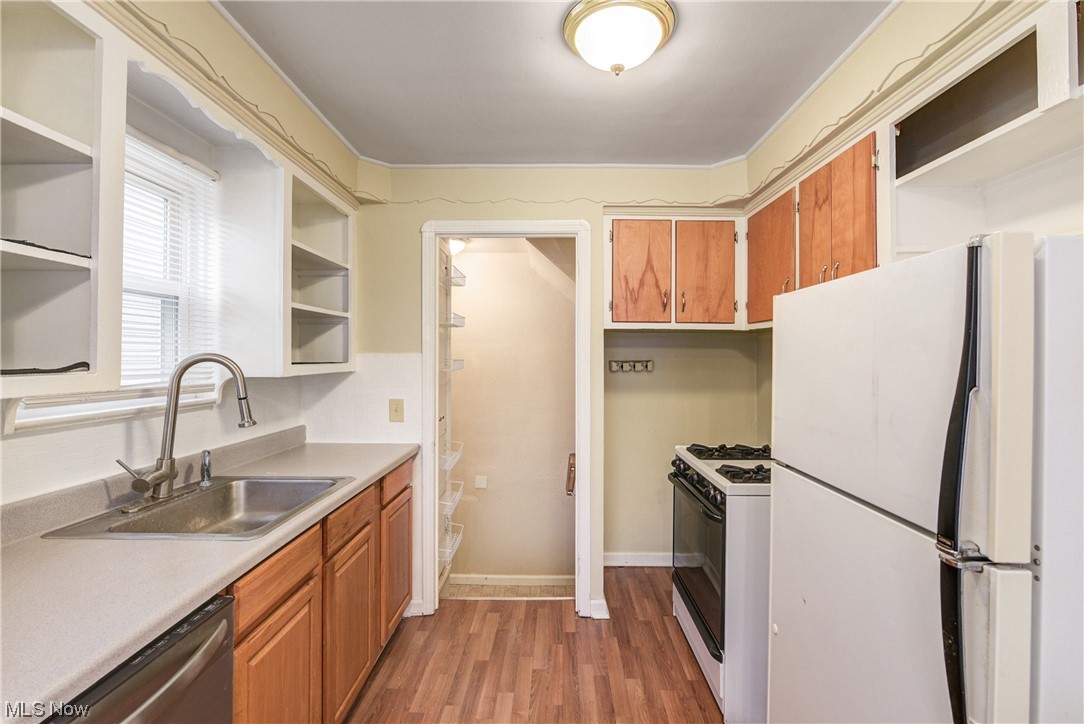 Parmawood - Residential Lease