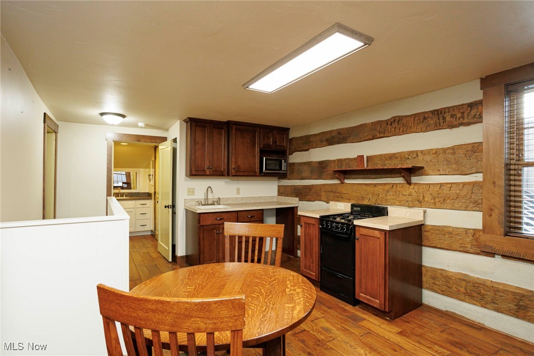 Ohio 44690, United States, 2 Bedrooms Bedrooms, ,2 BathroomsBathrooms,Residential,Active,250733