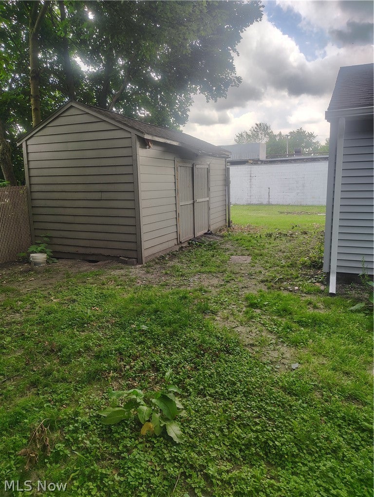 21 Fernwood Avenue
