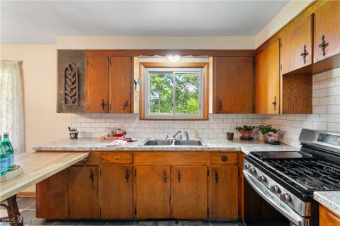 Tiny photo for 12780 Jamestown Avenue NW, Uniontown, OH 44685 (MLS # 5206821)