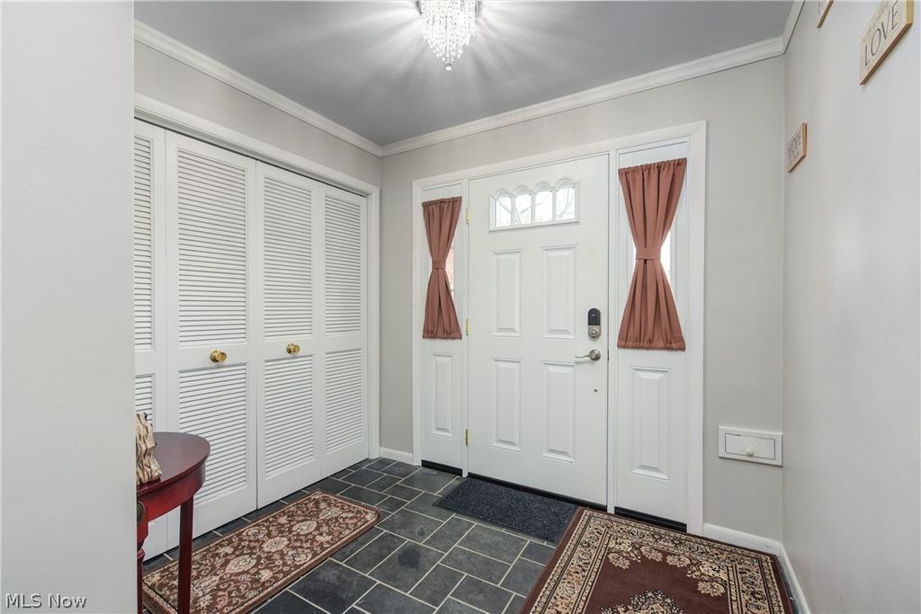 Photo of 362 Hamilton Circle, Elyria, OH 44035 (MLS # 5198352)