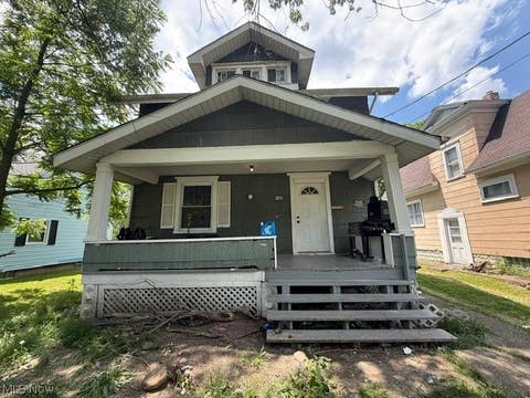 Homes For Sale - 1815 Roosevelt Avenue<br/> Canton, OH 44705