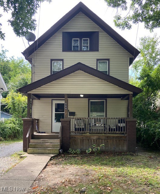 This charming home is minutes from The University of Akron and Downtown. Featuring original wood trim. This home blends classic character with modern convenience. Offers easy access to nature, dining, shopping and entertainment.