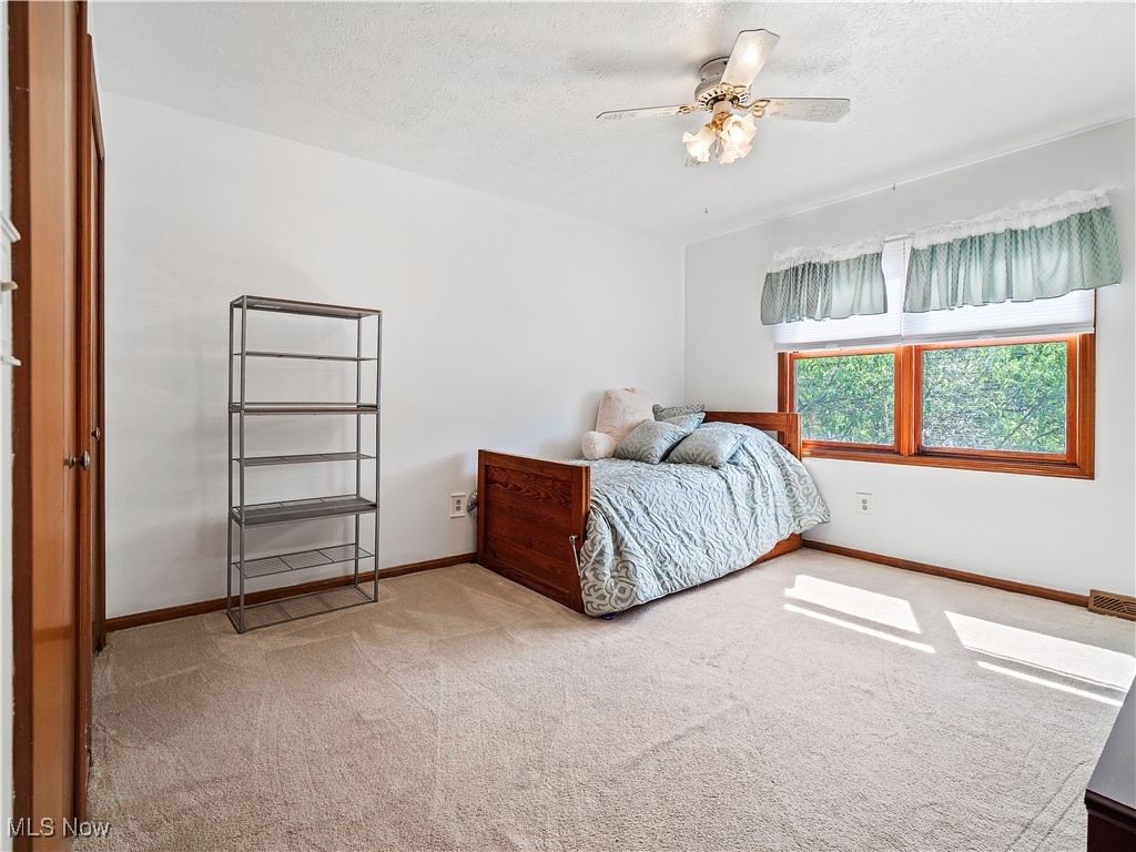 21428 Montclare Boulevard, Strongsville, Ohio image 30