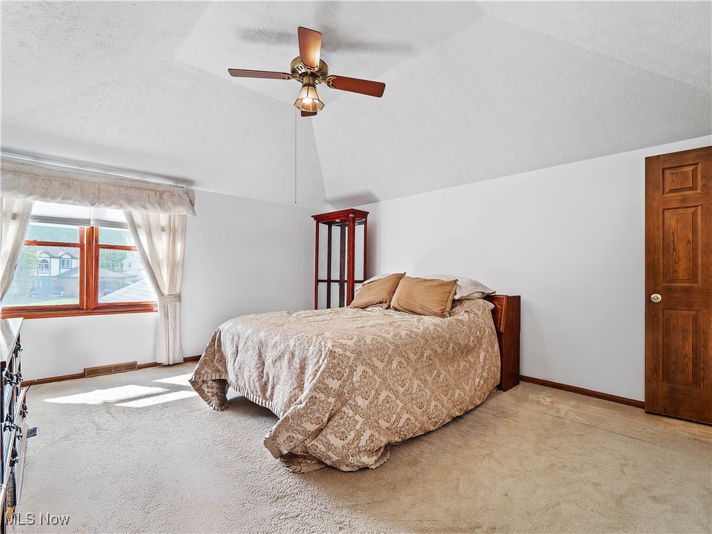 21428 Montclare Boulevard, Strongsville, Ohio image 28