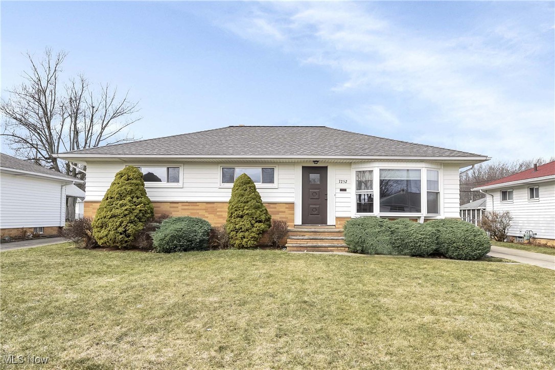 7252 Oakwood Road, Parma, Ohio image 34