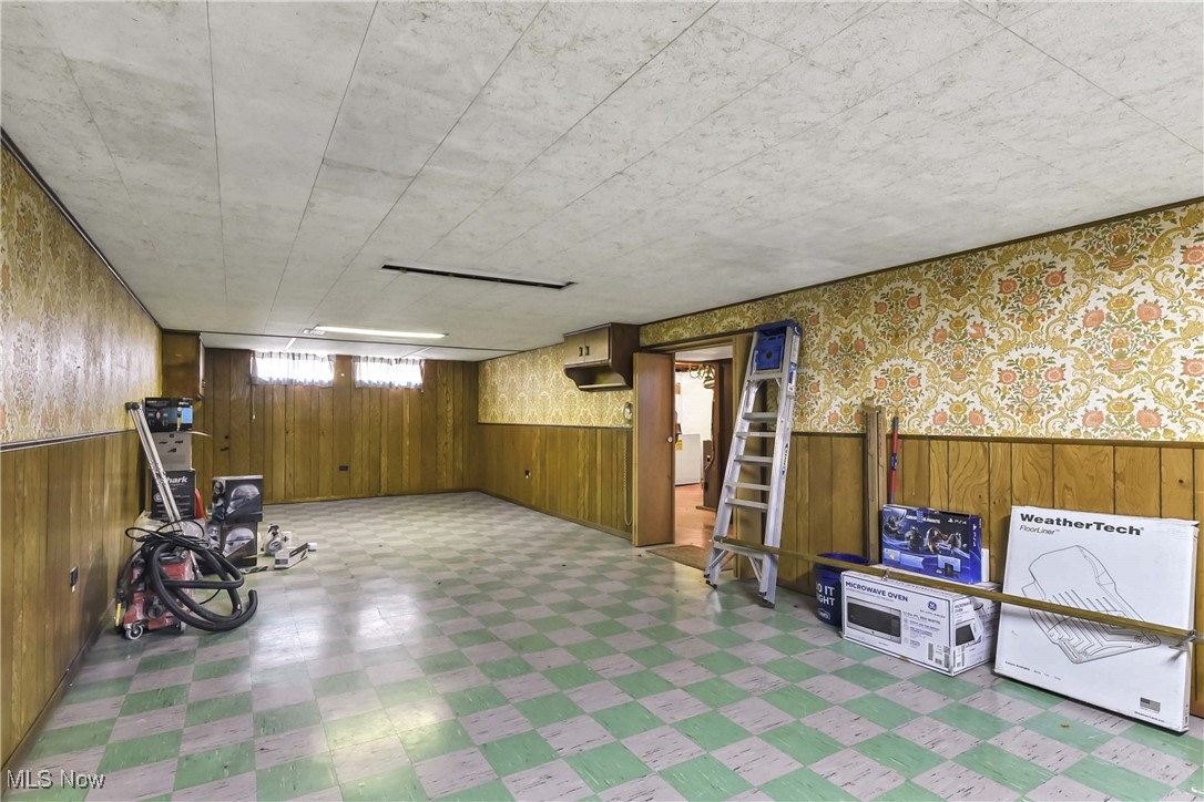 7252 Oakwood Road, Parma, Ohio image 29
