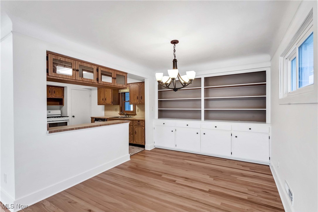 7252 Oakwood Road, Parma, Ohio image 10