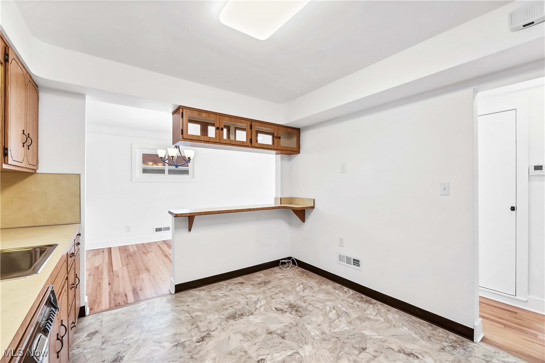 7252 Oakwood Road, Parma, Ohio image 17