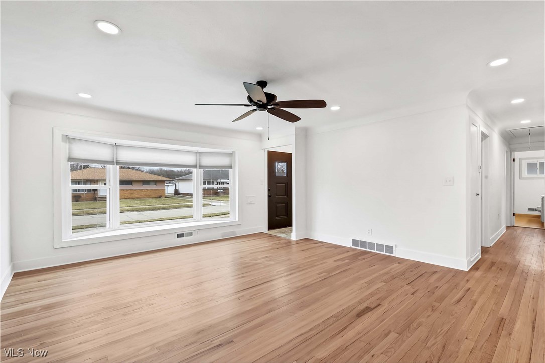 7252 Oakwood Road, Parma, Ohio image 2