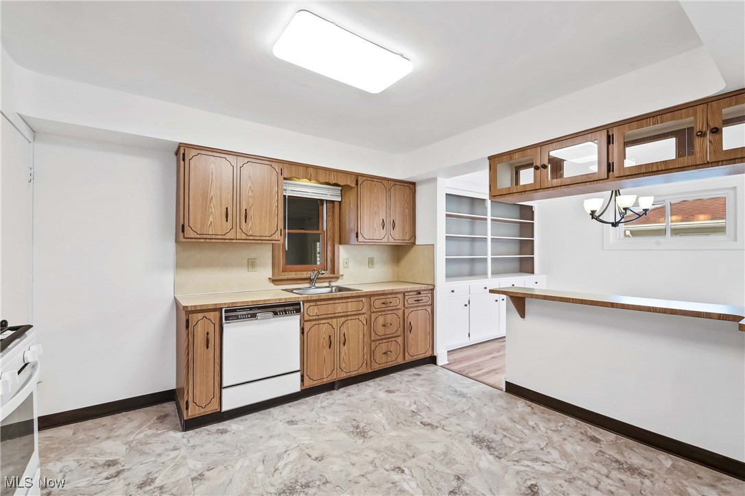 7252 Oakwood Road, Parma, Ohio image 16