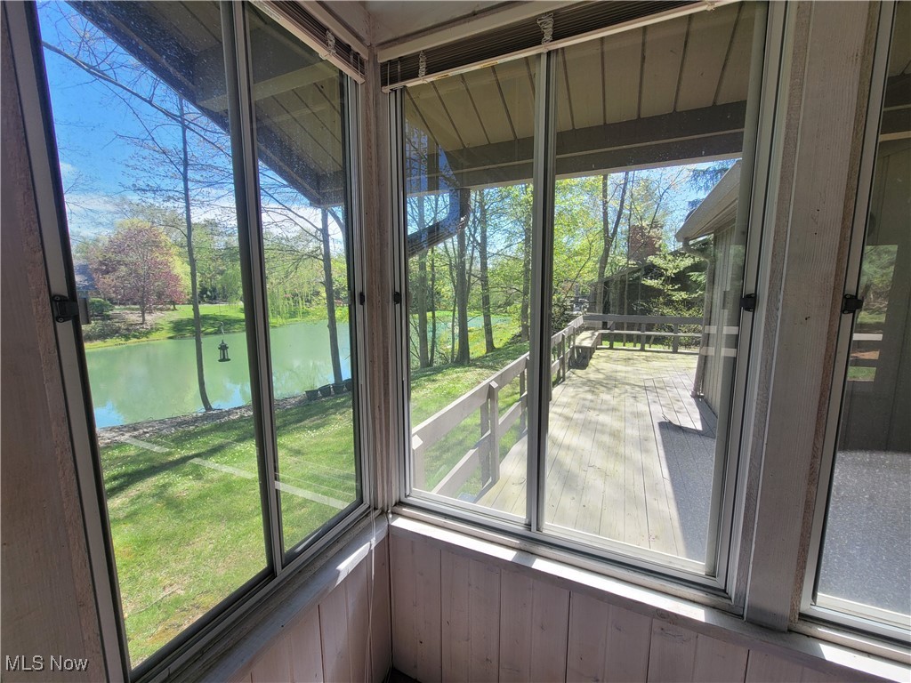 325 Inwood Trail, Aurora, Ohio image 9