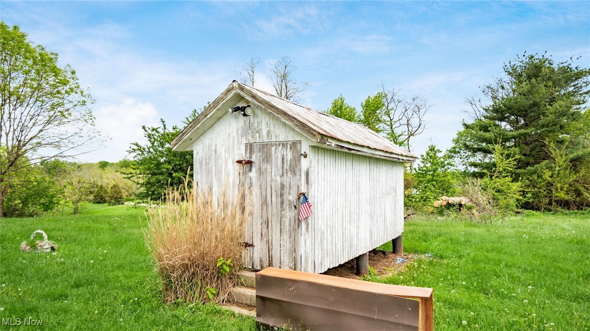 8045 Old Town Road, East Fultonham, Ohio image 16