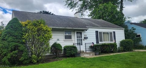 5909 Traymore Avenue Cleveland OH 44144