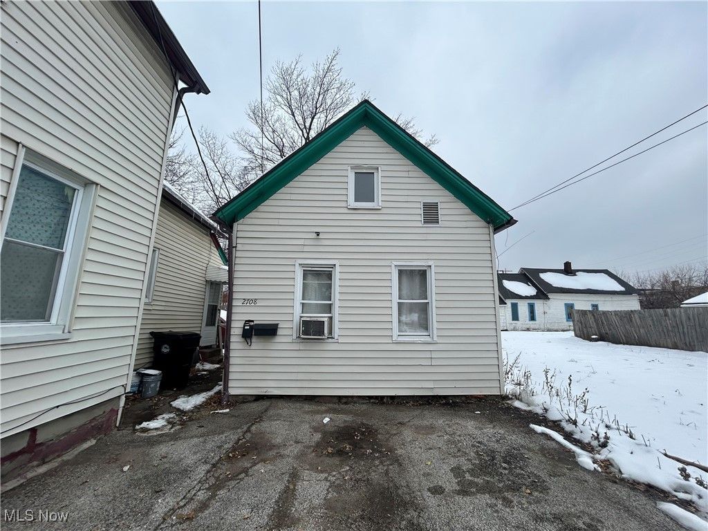 Photo of 2710 Althen Avenue, Cleveland, OH 44109 (MLS # 5177588)